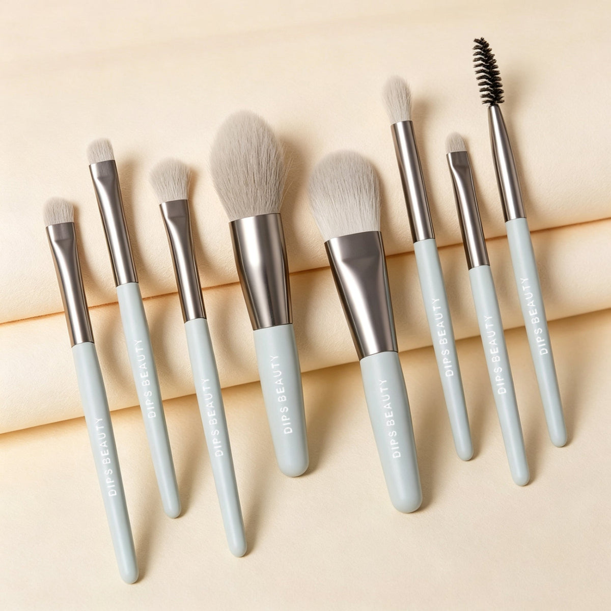 DIPS BEAUTY The Essential Luxe 8-Piece Makeup Brush Set with compact case